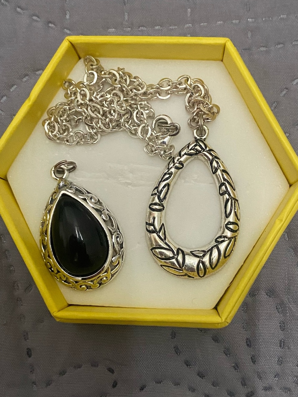 Boutique  Teardrop Pendant Necklace with Black Accent plus extra pendant